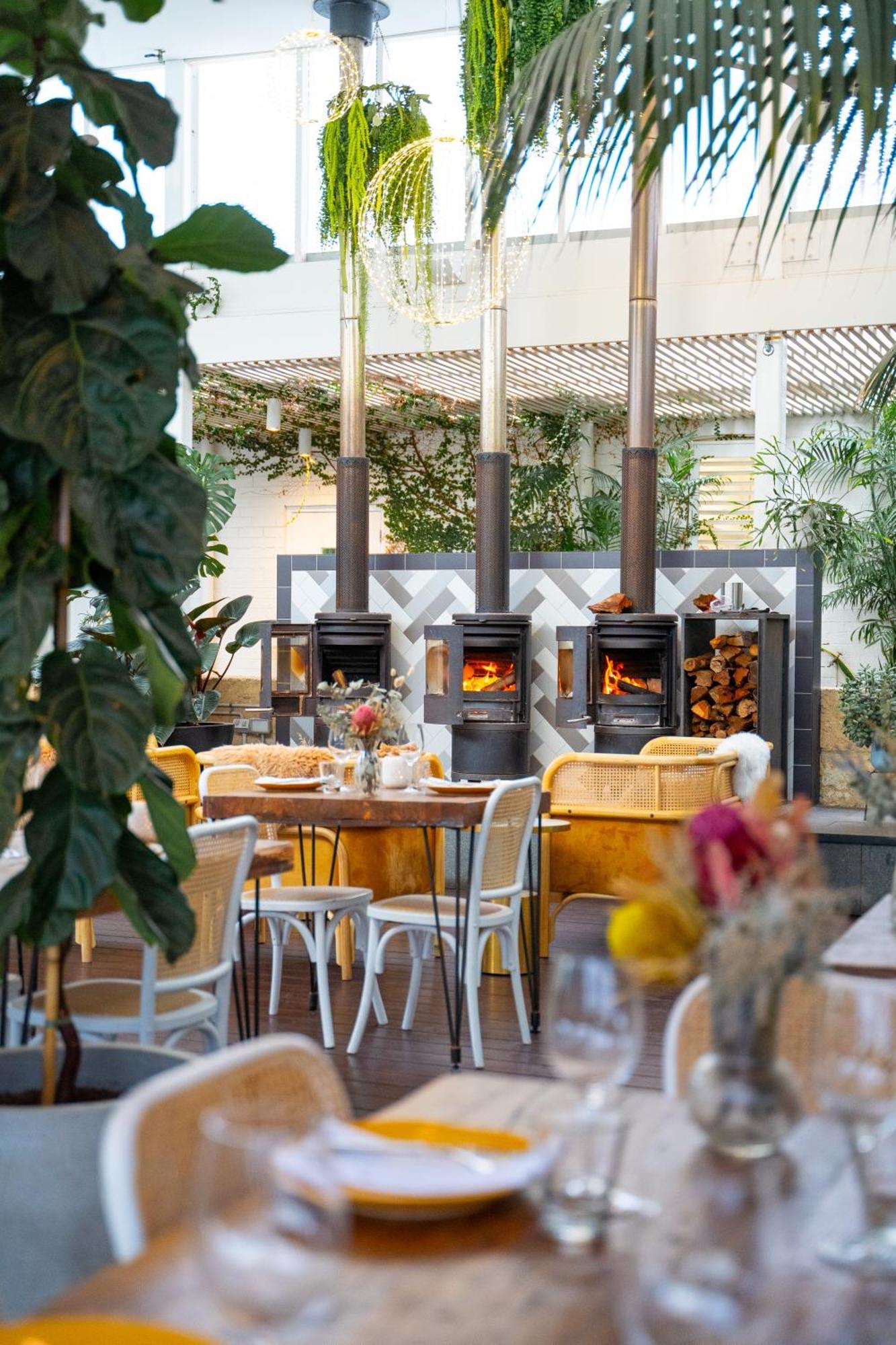 Cottesloe Beach Hotel Perth Eksteriør bilde