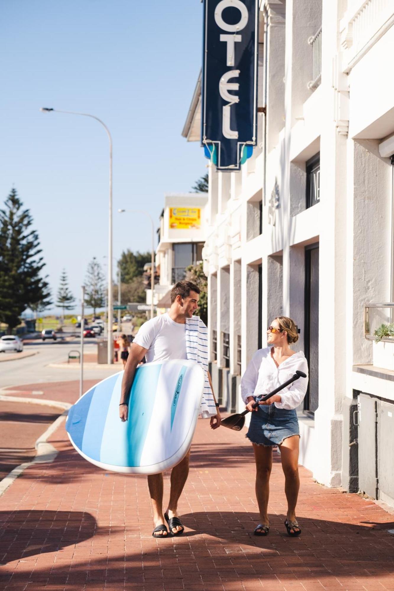 Cottesloe Beach Hotel Perth Eksteriør bilde