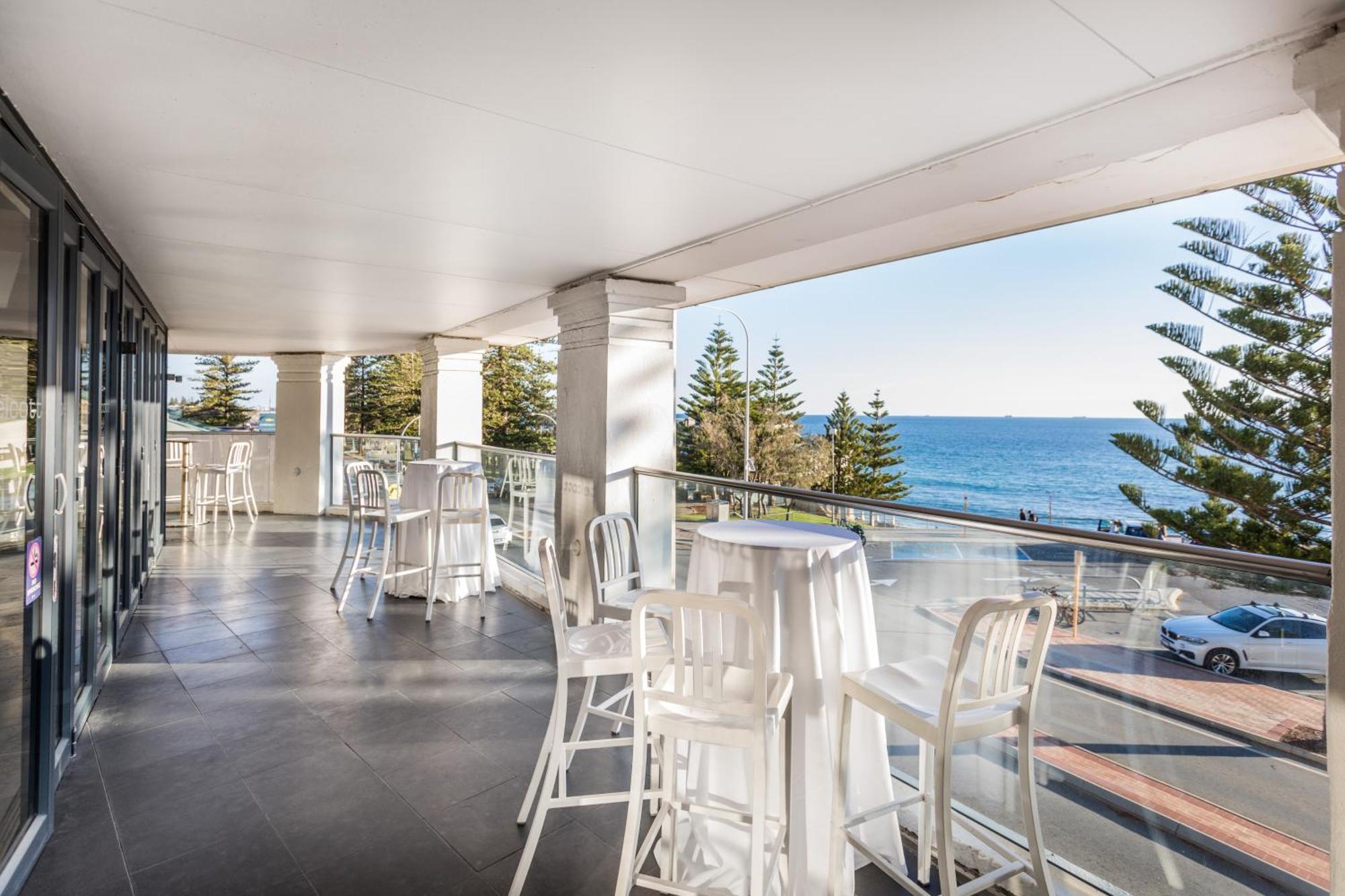 Cottesloe Beach Hotel Perth Eksteriør bilde