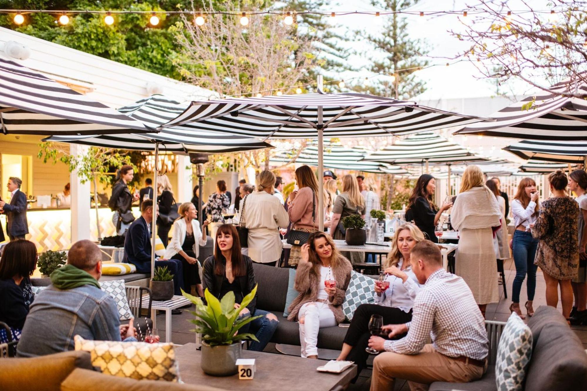 Cottesloe Beach Hotel Perth Eksteriør bilde